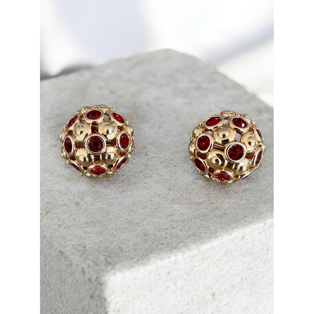 1.25 Swarovski Crystal Red Clip-On Earrings Round